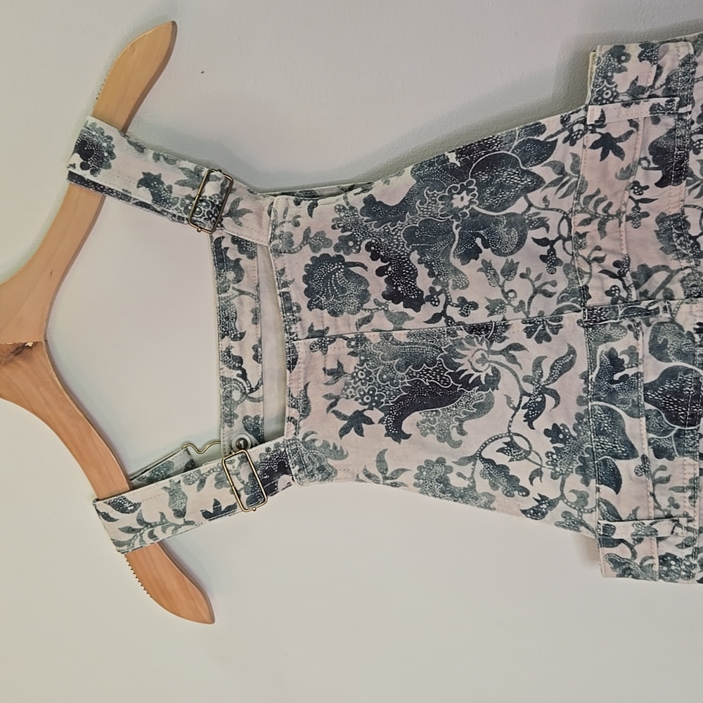 Anthropologie Pilcro Cutoff Denim Ivory Printed Overall Shorts - Picture 8 of 11